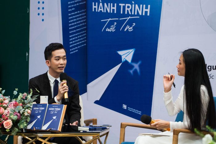  Tác phẩm Hành trình tuổi trẻ của tác giả Nguyễn Thanh Tuất, được ra mắt tại Đường sách Nguyễn Văn Bình, TP. HCM ngày 6/11/2022. Ảnh: Thanh Trần 
