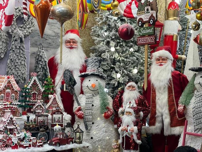 Ông già Noel, người tuyết nhiều kích cỡ, kiểu dáng.