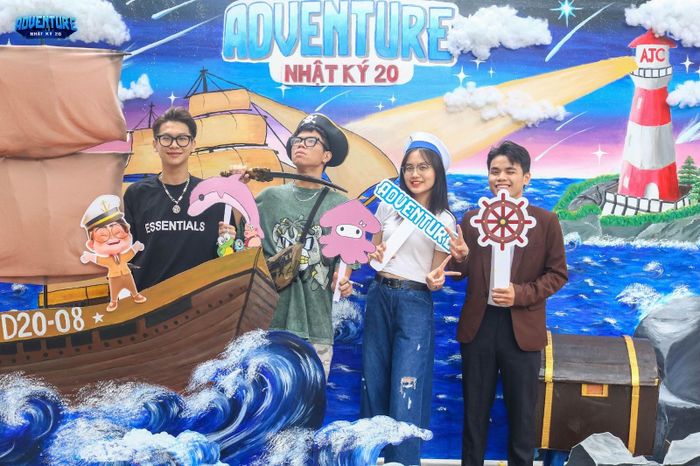 Loạt ảnh “độc - chất - lạ” của các bạn sinh viên tại Photobooth.