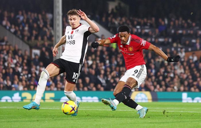 Martial suýt nhân đôi cách biệt