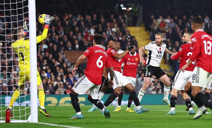 De Gea liên tục cứu thua