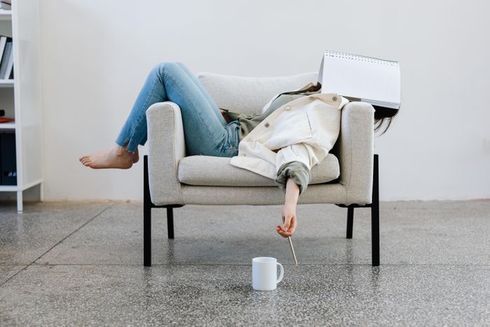  Theo Hoài Thịnh, freelancer suy cho cùng cũng là đi làm thuê, không hề có màu hồng nên bớt mơ tưởng lại. Ảnh: Pexels. 