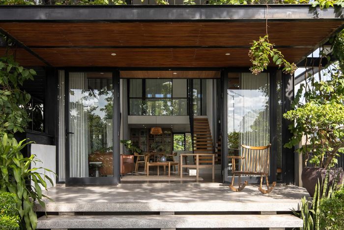 Đây là một cách hữu ích để giảm thiểu bức xạ và lọc ánh sáng mặt trời cho công trình. Nguồn ảnh: Archdaily
