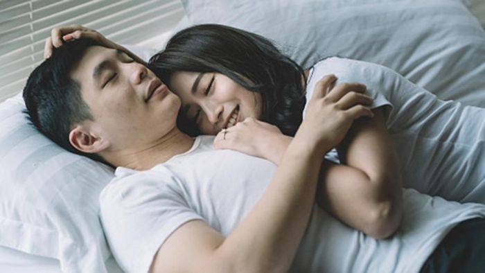 Các cặp vợ chồng tuyệt đối không nên ngủ riêng (Ảnh minh họa)