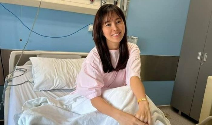 Lê Phương nghỉ ngơi sau ca phẫu thuật tim. Ảnh: NVCC.