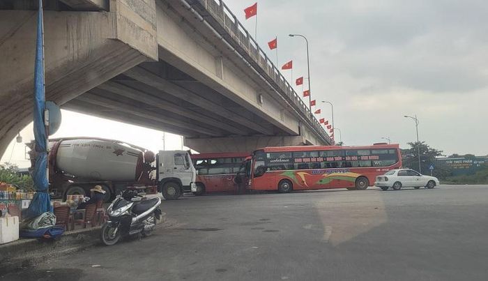 Hoạt động vận tải hành khách đường dài qua địa bàn tỉnh Hà Tĩnh trở nên lộn xộn, khó kiểm soát