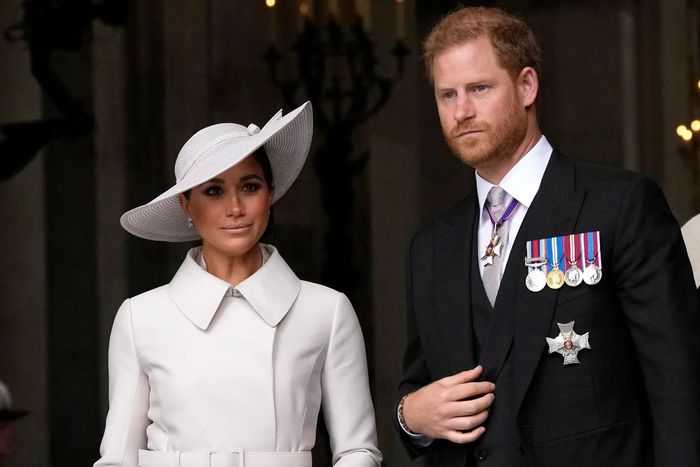 Harry – Meghan thuê Garrett Bradley đạo diễn cho phim tài liệu về họ trước Liz Garbus. Ảnh: AP.