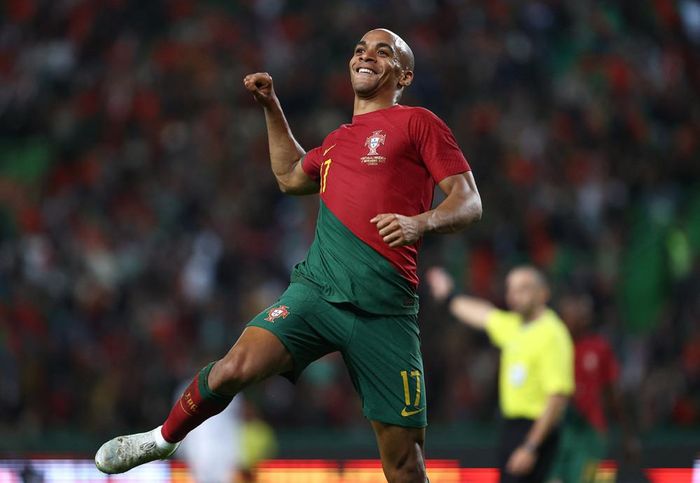 Joao Mario ấn định chiến thắng 4-0 nghiêng về Bồ Đào Nha