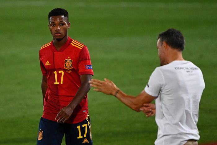 Ansu Fati được Luis Enrique tin tưởng dù thể lực chưa tốt