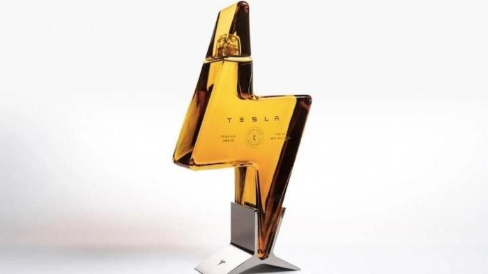 Rượu Tesla Tequila đã được bán cách đây 2 năm