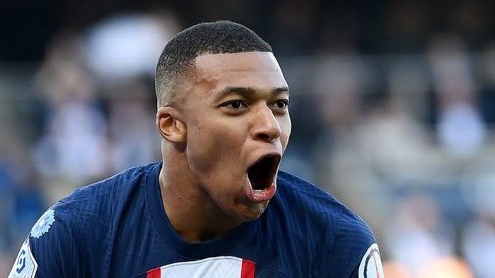 Thầy cũ khuyên Mbappe nên rời PSG để phát triển sự nghiệp.