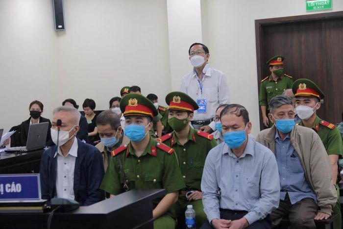 Các bị cáo tại phiên tòa.