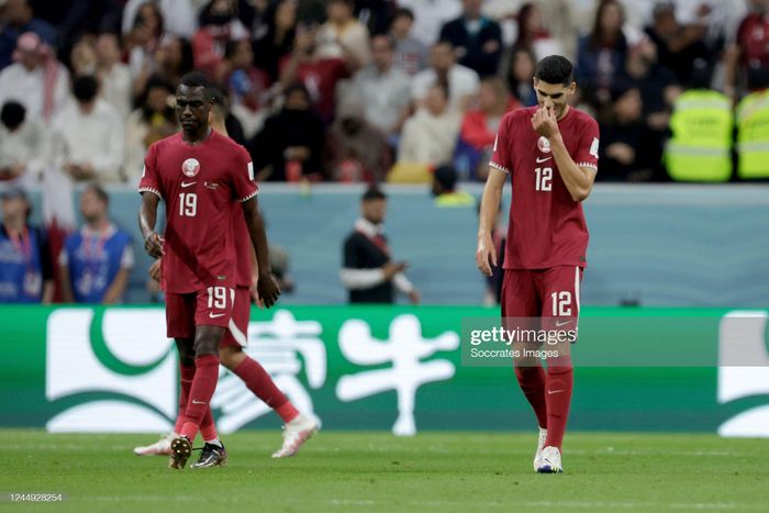 Đội chủ nhà chấp nhận thất bại 0-2 ngay trận mở màn.