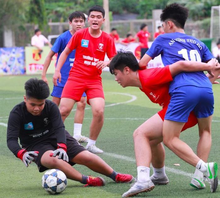 Bảng H: THPT Ngọc Hồi 1-0 THPT Hoài Đức A