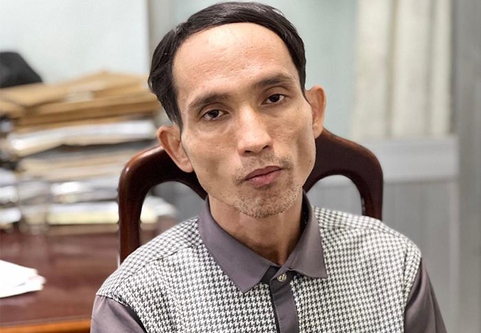 Tý tại cơ quan điều tra. Ảnh: Tiến Tầm.