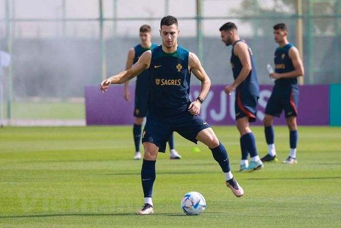  Cùng với Ronaldo, các đồng đội của anh cũng đang rất nỗ lực tập luyện. (Ảnh: Hải An/Vietnam+) 