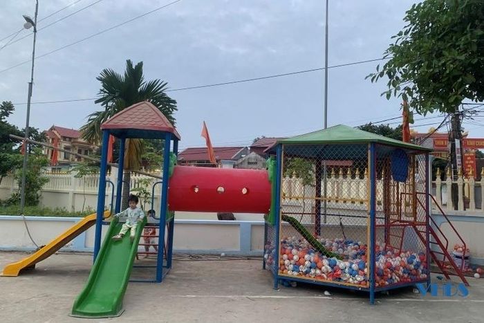 Tại khu vực nhà văn hóa, hệ thống trang thiết bị luyện tập thể thao, khu vui chơi của trẻ em được đầu tư đầy đủ, góp phần đáp ứng nhu cầu đời sống của Nhân dân và tạo nên diện mạo mới cho khu dân cư.