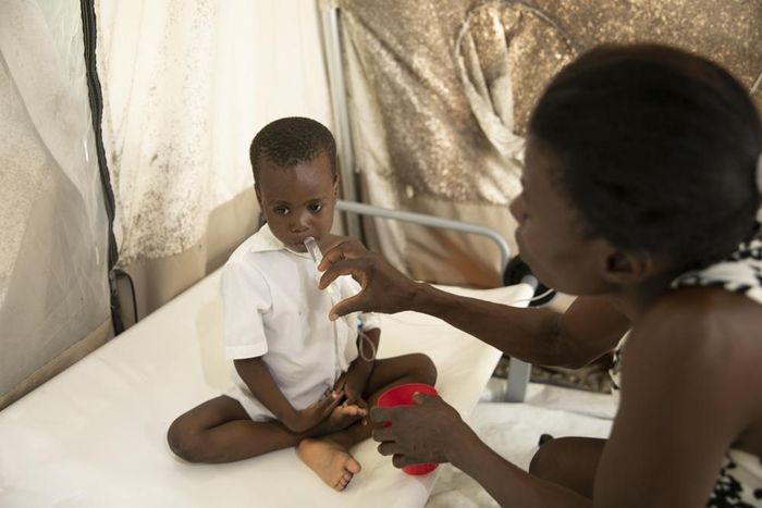 Gần một nửa bệnh nhân bị tả hiện tại ở Haiti dưới 15 tuổi. Ảnh: AP.