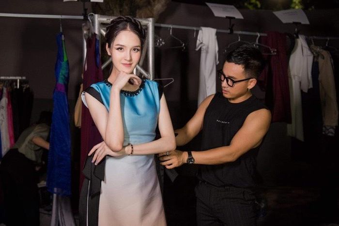 Những nhà thiết kế như Hà Duy phải chạy đua để phục vụ nhu cầu khách hàng dịp Tết cổ truyền. 