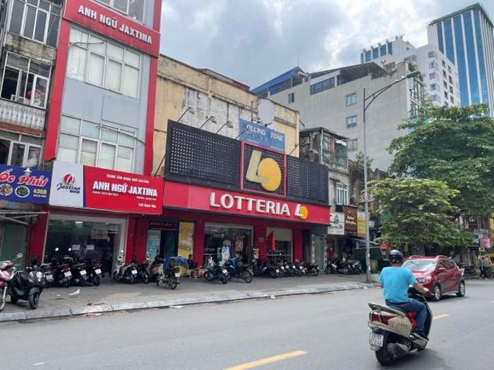 Rạp 437 Bạch Mai thành cửa hàng Lotteria.