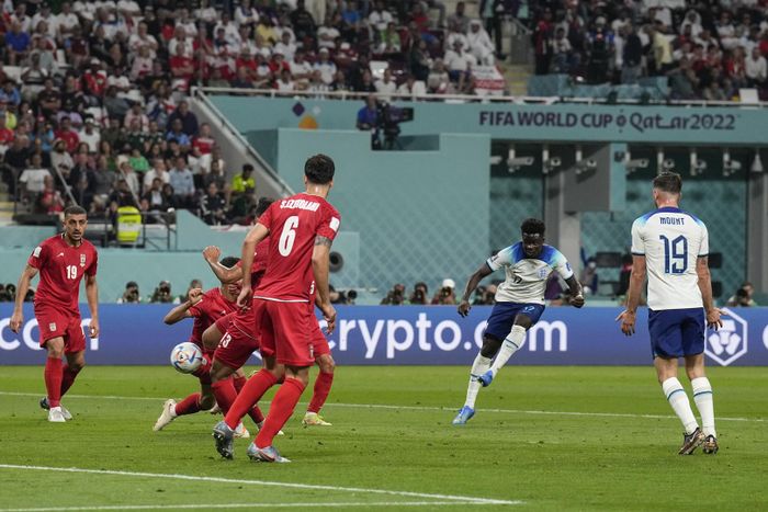 Saka trưởng thành sau nỗi buồn EURO 2020