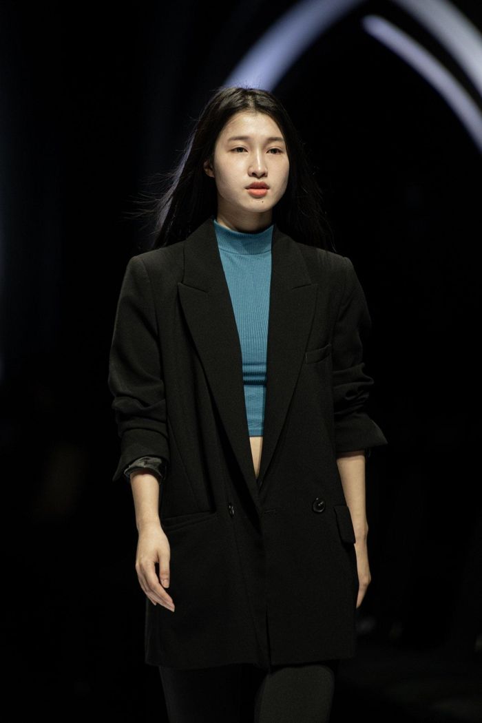 Lần này, cô được giao trình diễn vị trí best face. Trước đó, cô đã có kinh nghiệm catwalk trong show Vietnam Beauty Fashion Fest. 