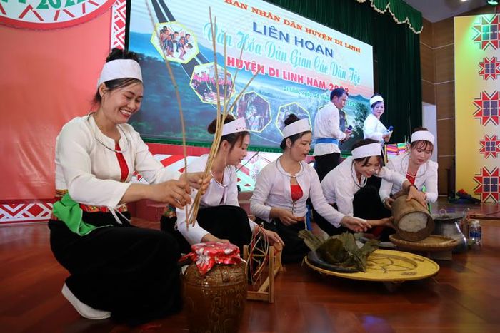 Ngoài dân tộc gốc Tây Nguyên, bản sắc văn hóa các dân tộc khác trên địa bàn cũng được thể hiện tạo nên bức tranh văn hóa chung của Di Linh đạm đà bản sắc