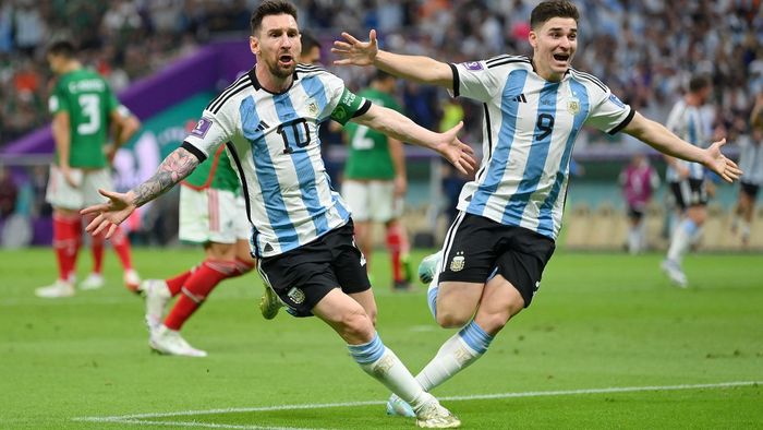 Không chỉ ghi bàn, Messi còn kiến tạo trong chiến thắng 2-0 của Argentina trước Mexico. Ảnh:Reuters.