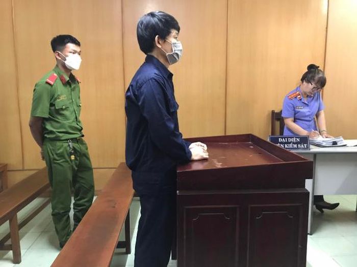 "Siêu trộm" Trần Minh Quân tại tòa.