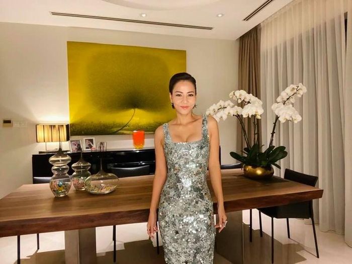 Trong thời gian dịch bệnh phức tạp, Thu Minh tham dự các chương trình online gây quỹ từ thiện.