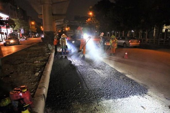 Chúng tôi đã nhận được phản ánh của người dân về hiện tượng bụi ở khu vực đang thi công và sẽ nỗ lực sớm trả lại mặt đường nhựa cho người dân lưu thông.