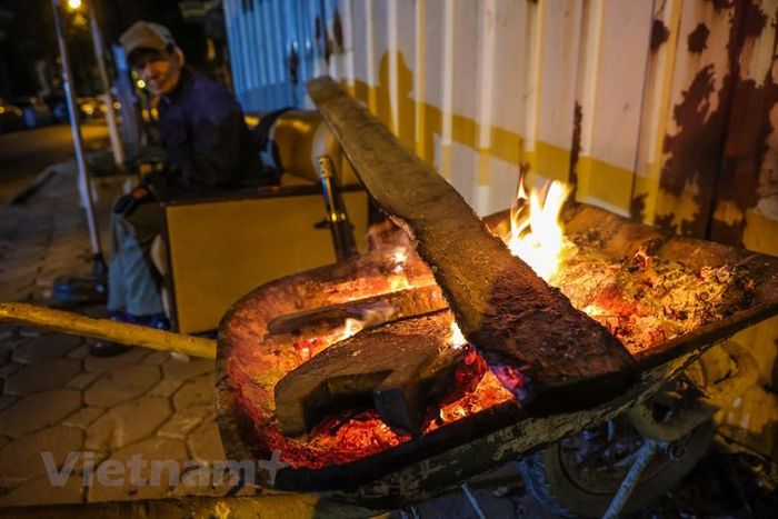 Đợt không khí lạnh gây rét đậm rét hại lần này được đánh giá có cường độ lạnh nhất từ đầu năm tới nay. Theo thông tin từ Trung tâm Dự báo Khí tượng Thủy văn Quốc gia, không khí lạnh sẽ tiếp tục tăng cường trong những ngày tới. (Ảnh: Minh Sơn/Vietnam+)