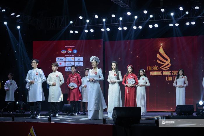 "Tài sắc Phương Đông" là cuộc thi do Đoàn thanh niên và Hội sinh viên trường Đại học Phương Đông tổ chức định kỳ hai năm một lần. Cuộc thi là sân chơi bổ ích, lành mạnh nhằm phát hiện và tôn vinh những Đoàn viên, sinh viên ưu tú hội tụ đủ vẻ đẹp ngoại hình, tâm hồn và trí tuệ.