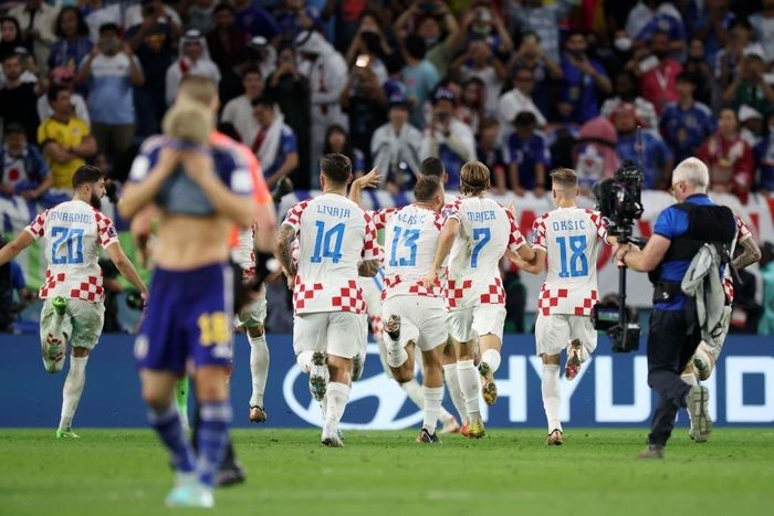 Hai kỳ World Cup liên tiếp, người Nhật dừng bước ở vòng 16 đội theo kịch bản đau đớn. Bốn năm trước, "Samurai xanh" thua Bỉ 2-3 ở phút bù giờ, trong thế dẫn trước 2 bàn.