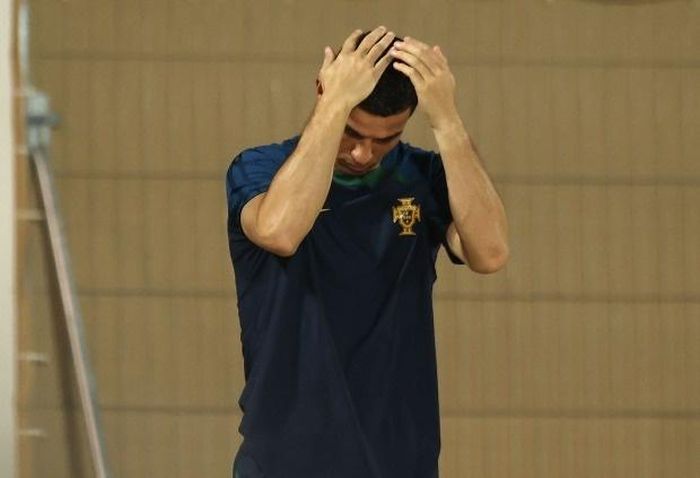  Hình ảnh mới nhất của Ronaldo trong buổi tập của tuyển Bồ Đào Nha. 