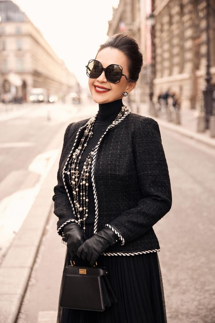 Vẻ ngoài rạng rỡ, tươi trẻ của nữ diễn viên Diễm My khi dạo phố ở Paris.