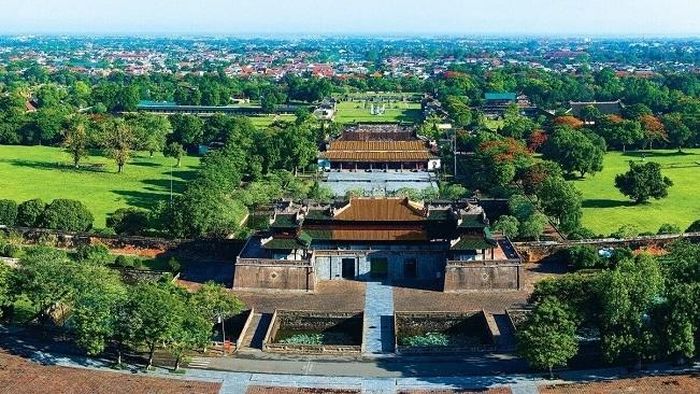 Nama Resort (Thừa Thiên Huế), một trong những dự án du lịch mang bóng dáng của Bitexco gặp vấn đề về tuân thủ quy định pháp luật