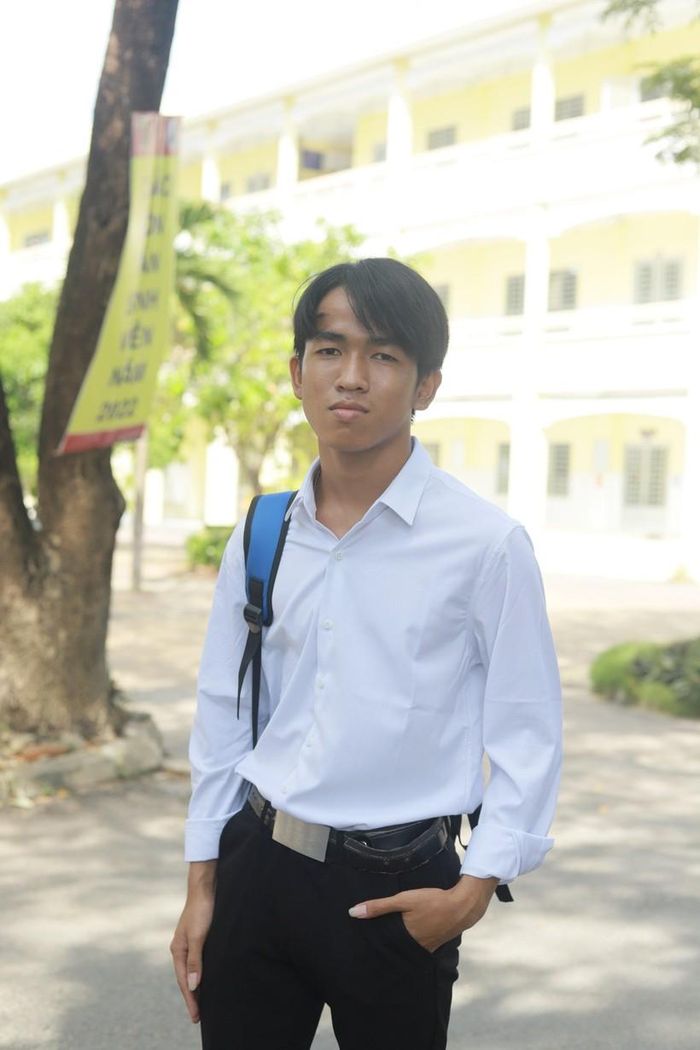 Em Chau Chia, cựu học sinh Trường Phổ thông Dân tộc Nội trú THPT tỉnh An Giang.