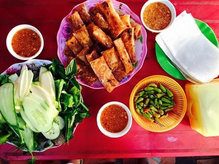 Người dân Biên Hòa còn gọi món này bằng cái tên trìu mến “chả lụi huyền thoại” bởi hương vị khó quên (Ảnh: Sưu tầm)
