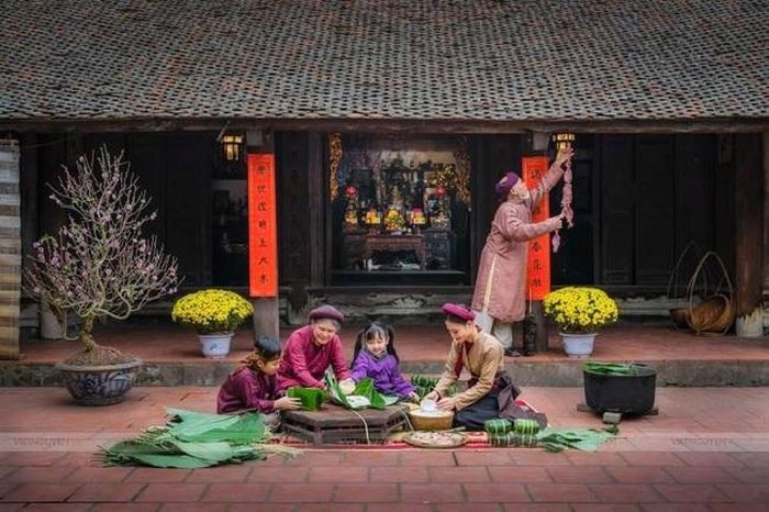 Tết Nguyên đán có vị trí quan trọng trong đời sống văn hóa, tâm linh người Việt. Ảnh: Internet
