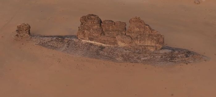 Bao phủ gần 922.500 km vuông, quận Al-Ula là quê hương của một trong những cảnh sa mạc ấn tượng nhất thế giới.