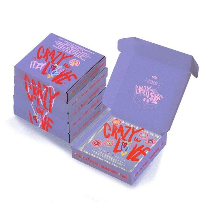 Bìa album "Crazy In Love" của ITZY