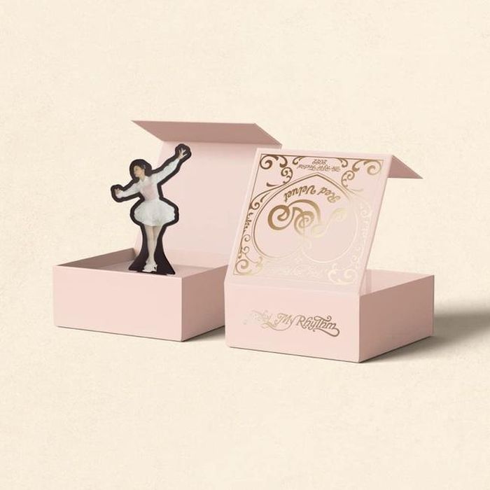 Bìa album "Feel My Rhythm" của Red Velvet