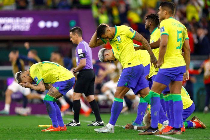 Brazil bị loại đầy nuối tiếc.