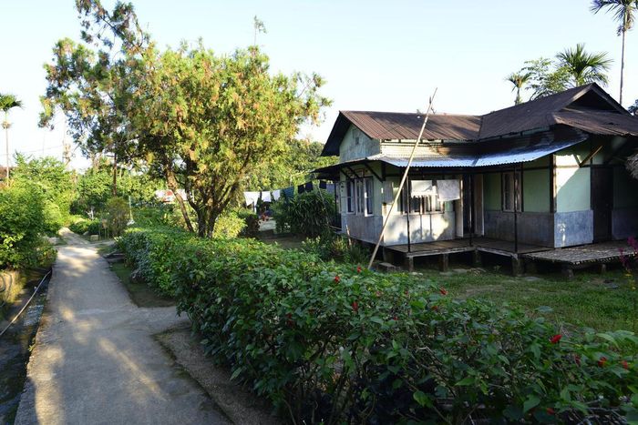 Những người làm vườn tận tụy cũng giúp ngôi làng lúc nào cũng đem đến một cảm giác bình yên. Ảnh: The Hindu. 