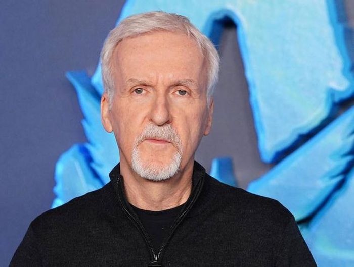 Đạo diễn James Cameron