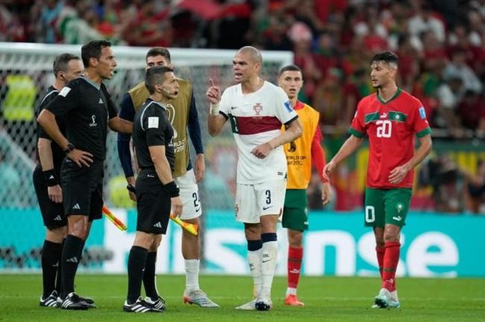 Pepe đã nổi giận với trọng tài sau khi bị loại khỏi World Cup trước Maroc