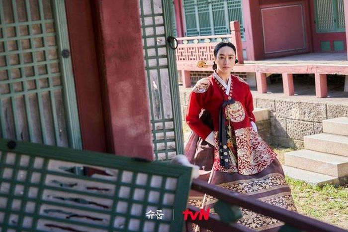 Kim Hye Soo trong "Dưới bóng trung điện"