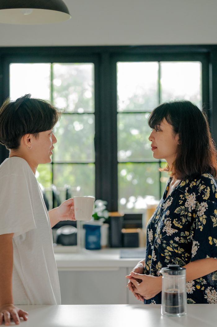Đôi bên sẽ thoải mái hơn sau khi giải quyết xong vấn đề tài chính. Ảnh: Ketut Subiyanto/Pexels.
