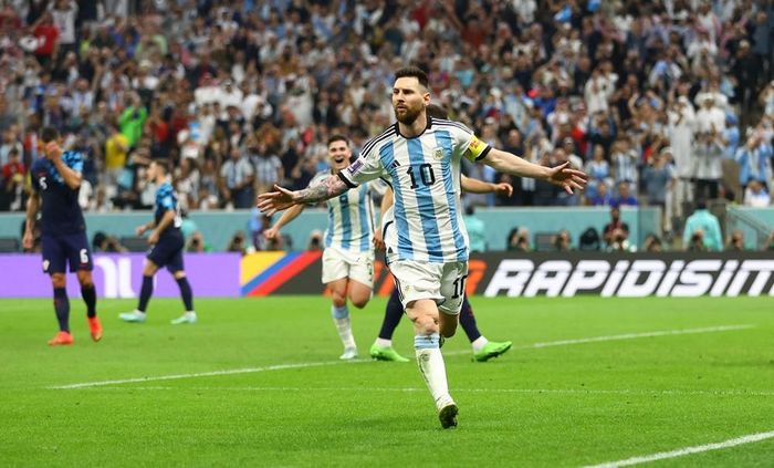 Messi ghi và và kiến tạo đưa Argentina vào chung kết